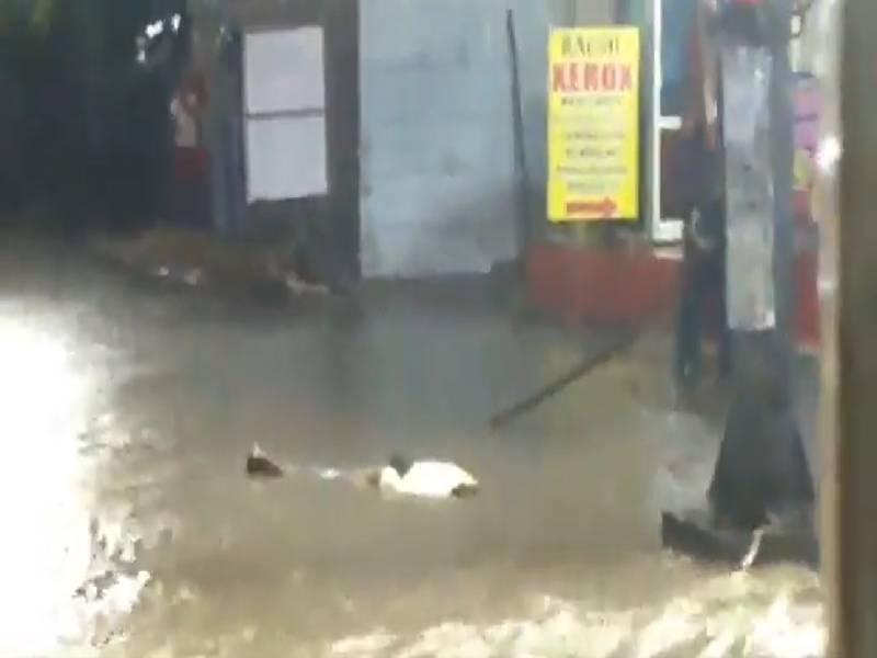 Hyderabad Rains: 52YO man dies of electrocution in Chaderghat Hyderabad Rains: 52YO man dies of electrocution in Chaderghat